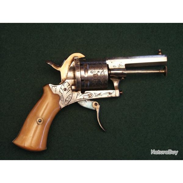 Classique petit revolver belge de type Lefaucheux (A631)