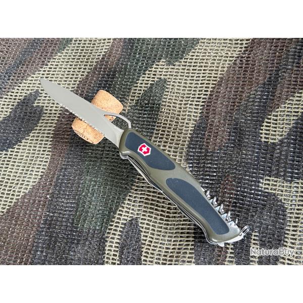 COUTEAU VICTORINOX RANGER GRIP 179 VERT