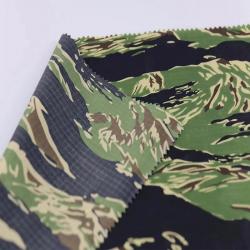 Tissu Camouflage Tiger Stripe - Nouveau Motif / 1M