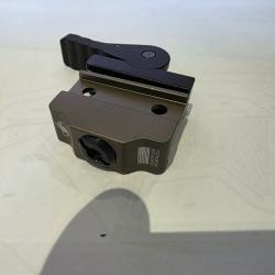 Support ADM-QD pour lampe Surefire type M300/600/etc - couleur DE (neuf)