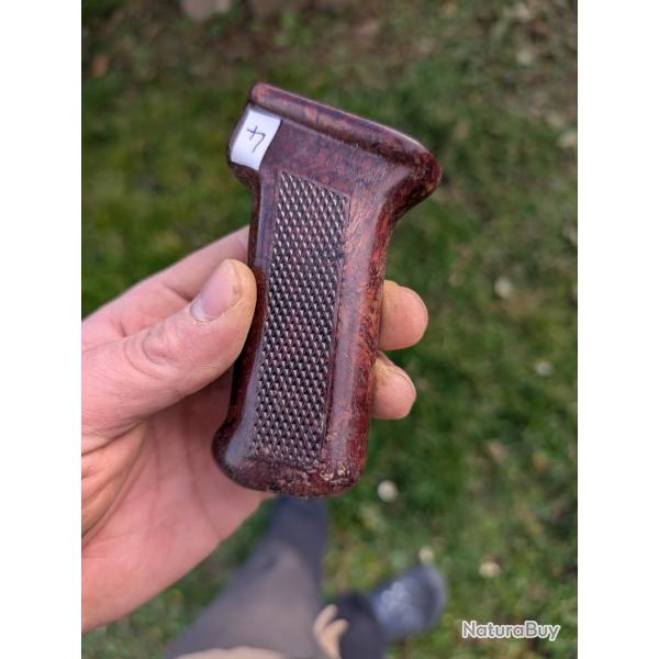 Vend poigne pistolet baklite pour AK et akm belle patine 4