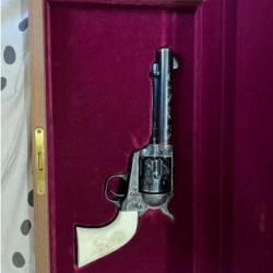 Splendide colt saa calibre 44/40 et son coffret à l'état neuf