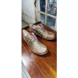 Superbes chaussures cuir veau THINK ! 42