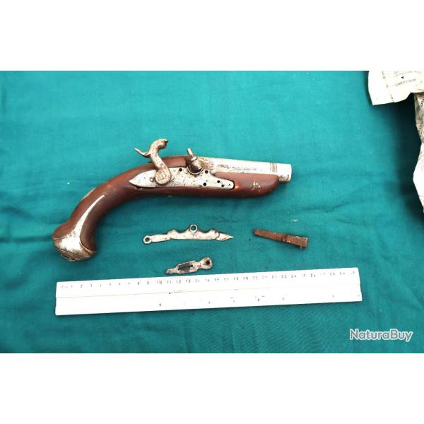 ...Pistolet  silex transform percussion de Marine 1840 de   Nantes   ( Livr par Happy post 11)