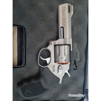 Revolver TAURUS 627 TRACKER 4