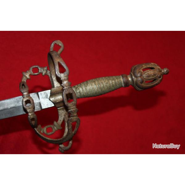 Belle pe de panoplie Viollet le Duc