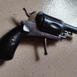 Revolver 8mm92 avec sécurité / Poinçon poudre vive