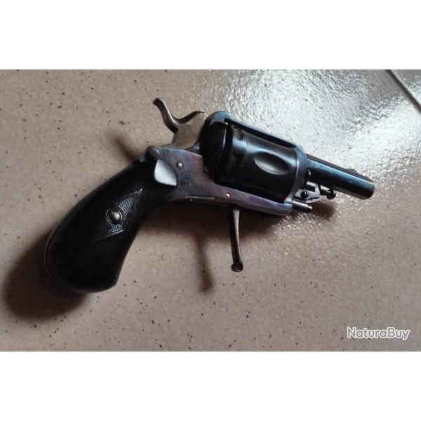 Revolver 8mm92 avec scurit / Poinon poudre vive