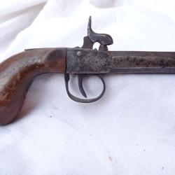 p19)  pistolet a un canon , coup de poing ,