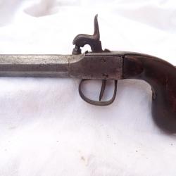 p20)  pistolet a un canon , coup de poing ,