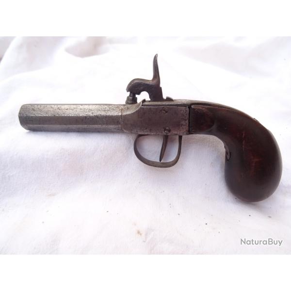 p20)  pistolet a un canon , coup de poing ,