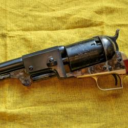 Réplique de Colt Dragoon Uberti.