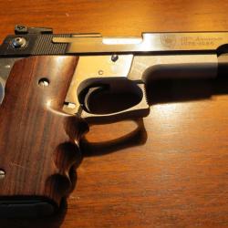pistolet Smith § Wesson modèle 745 commémoratif 1976-1986