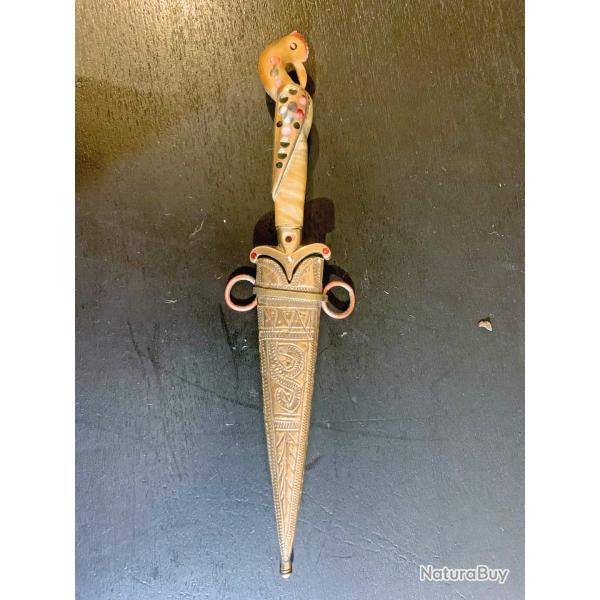 BEAU COUTEAU LIBANAIS  DU XIX, POIGNEE TETE D'OISEAU TRES FINEMENT DECOREE, PERSE ARABE