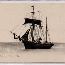 CPA - Marine Bateau en pleine Mer  N°1036