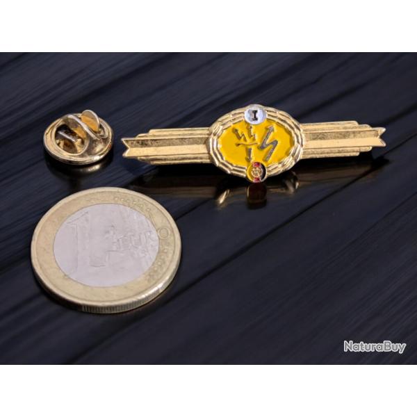 Pins insigne militaire brevet radio militaire Arme Allemagne Est RDA pin badge