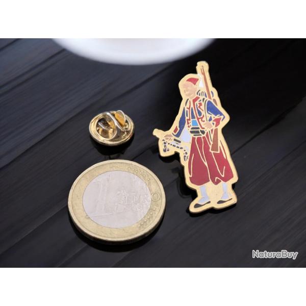 Pins insigne militaire soldat zouave arme franaise en tenue traditionnelle