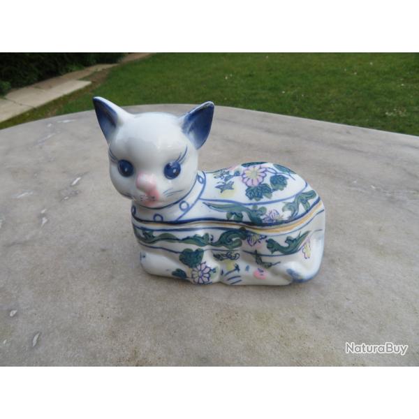 Vintage - Bote  bijoux asiatique chat"kutani imari"en cramique motifs floraux tons Bleu...(XX)