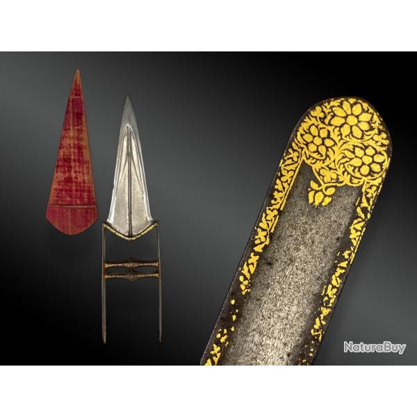 POIGNARD appelKatar Djamadhar, avec son fourreau. Empire moghol, Inde, dbut XIXme sicle