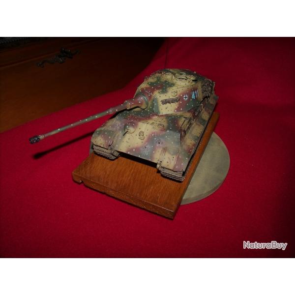 Maquette  du char lourd Allemand .. PzKpfw.VI Sd. Kfz 182 TIGER II.. (HENSCHEL) aux 1/35...