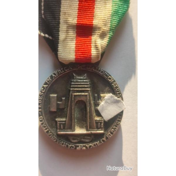 Mdaille  de la campagne Italo- Allemande en Afrique. WW2 "version argent" LORIOLI Milano....