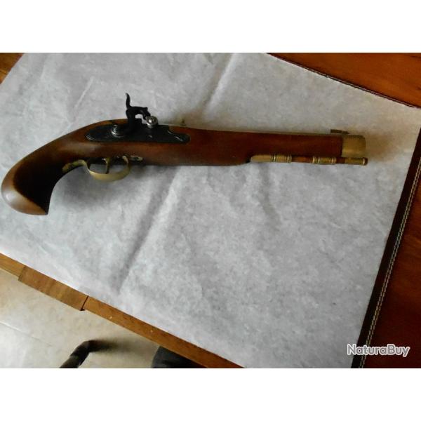 Pistolet  poudre noire et  percussion de marque ARDESA de type KENTUCKY Cal. 45