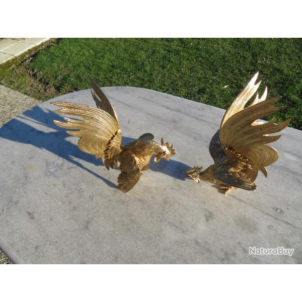 DUO de Sculpture coq en mtal dore, plumage au naturel, bouts des ailes dploy - Italie(Vers 1960)