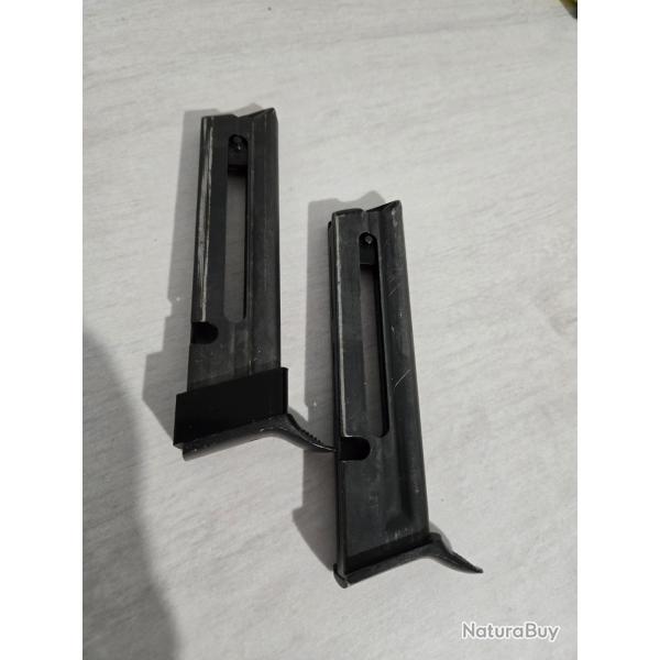 2 Chargeurs pour pistolet Beretta calibre 22lr modle 76 - occasion