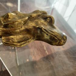 Presse papier en bronze représentant une tête de chien