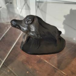 Sculpture en fonte de fer représentant un sanglier