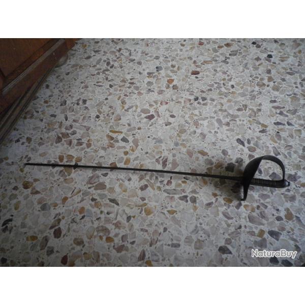 Sabre d'entrainement ancien