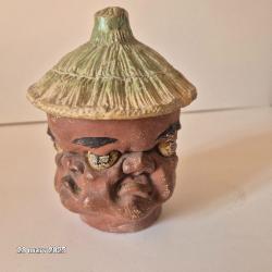 insolite,  pot en  argile, ou terre cuite aux 5 visages différents, artisanal