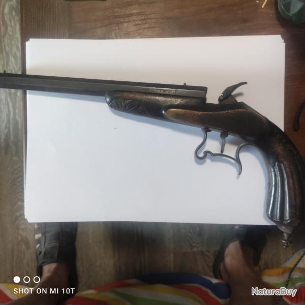 Vend grand pistolet en 6 mm Flaubert manque la petite barre de percussion sur le chien