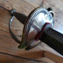 Épée officier type gardes du corps du Roy Louis XV epoque 18eme