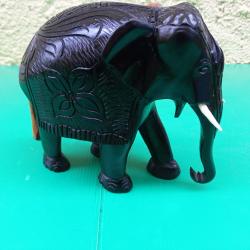 SUPERBE ELEPHANT EN EBENE  MASSIF  .  COMPLET  .