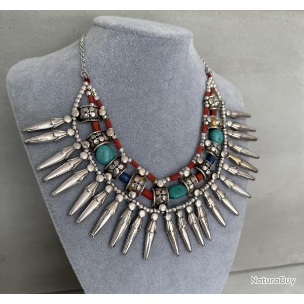 Collier en argent orn de pierres rouges et bleues - ethnique - chaine