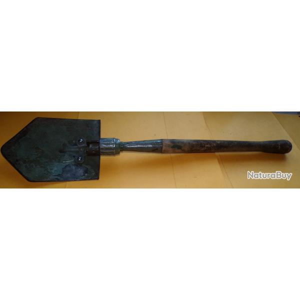 ARMEE AMERICAINE U.S : PELLE PLIANTE U.S AMES 1944 WWII , LONGUEUR OUVERTE 70 CM ET 50 CM FERMEE   ,