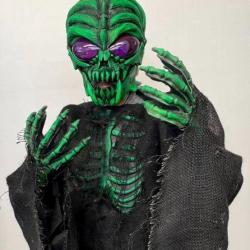 Masque Latex Halloween Alien Réactif UV Vert