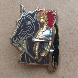 PINS GENDARMERIE GARDE REPUBLICAINE CHEVAL NOIR ET CASQUE