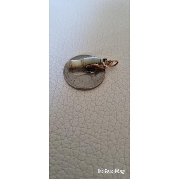 Vritable breloque ancienne canon miniature, or 14k et nacre