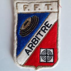 1 écusson  tissus  ARBITRE    de FF.TIR
