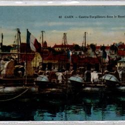 CPA -Marine Militaire - CAEN - Contre -Torpilleurs dans le bassin de Caen N&deg;1305