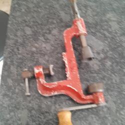 sertisseur  broche   calibre  16  januel  st etienne   rouge