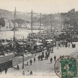 CPA - Cherbourg - Quai Alexandre Iii et le Bassin du Commerce  N°086