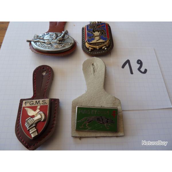 lot d'insignes militaire n12
