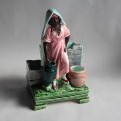 Porte allumettes pyrogène céramique figuratif Femme Orientaliste