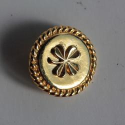 CHANEL Bouton métal doré vintage