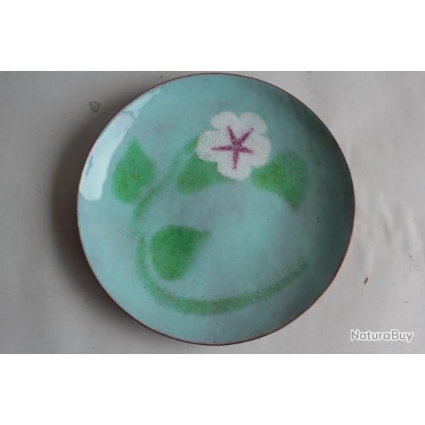 Coupelle maux d'art cuivre Ateliers village Aigues-verte Genve Suisse