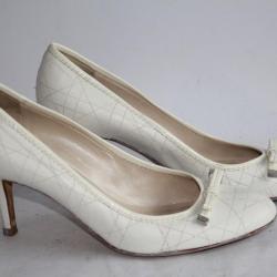 Christian Dior Escarpins cuir blanc T40 vintage