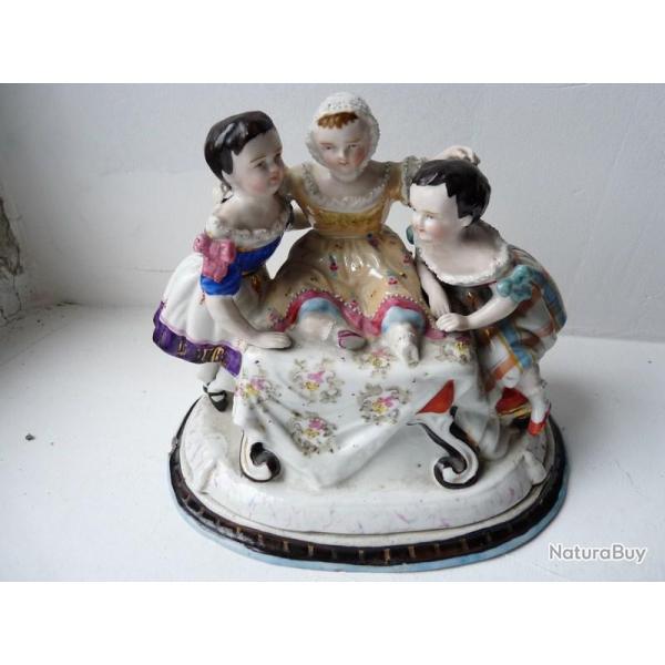 Encrier couvert porcelaine enfants XIXe sicle objets d'criture